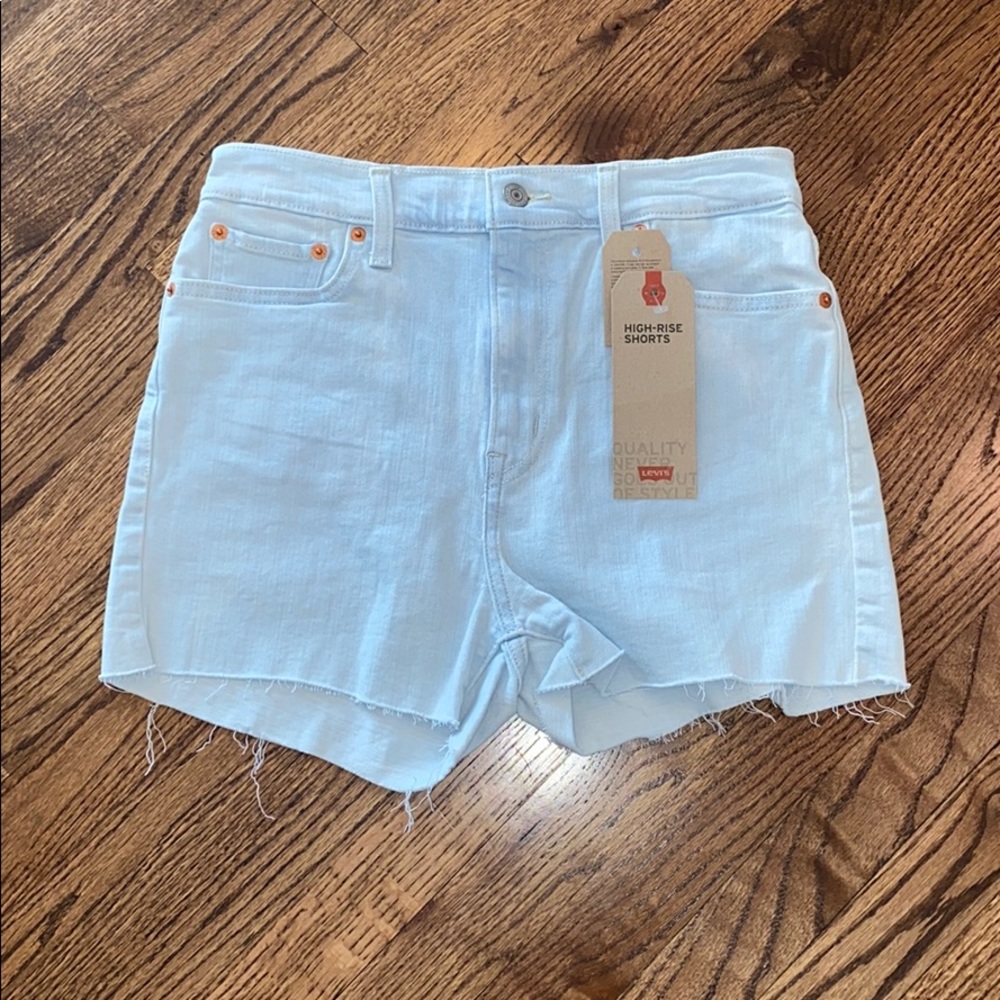 Levi’s shorts size 29